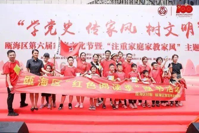 逃离昏暗的废弃城