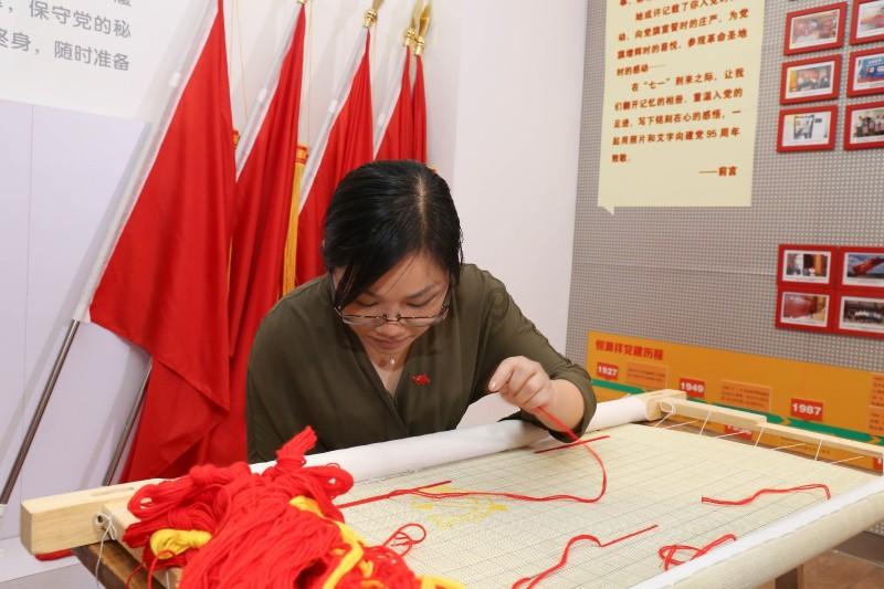 王家卫调侃不给片酬,林熙蕾回答笑翻全场
