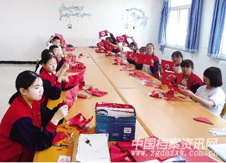 如过给你一次重来的机会，你会选择面包还是爱情？游戏画面